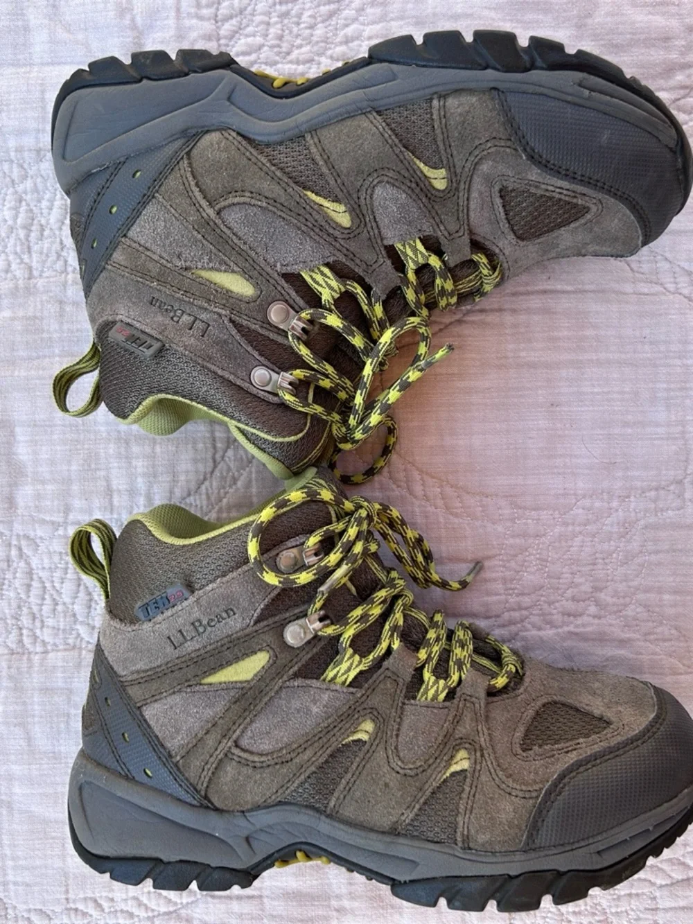 Kids Waterproof Lace-Up Trail Model Hiking Boots - sz 6